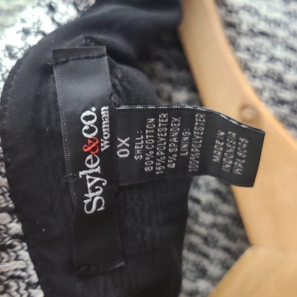 NWT Style & co. Jacquard Layered Look Chiffon Top V-Neck 0x - Picture 4 of 4